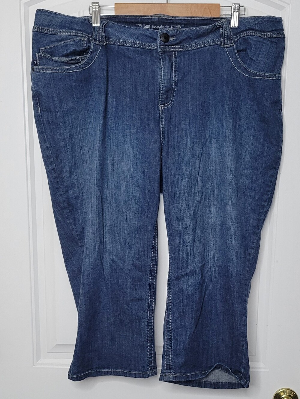 Lee Classic Women’s Dark Blue Denim Capri Jeans